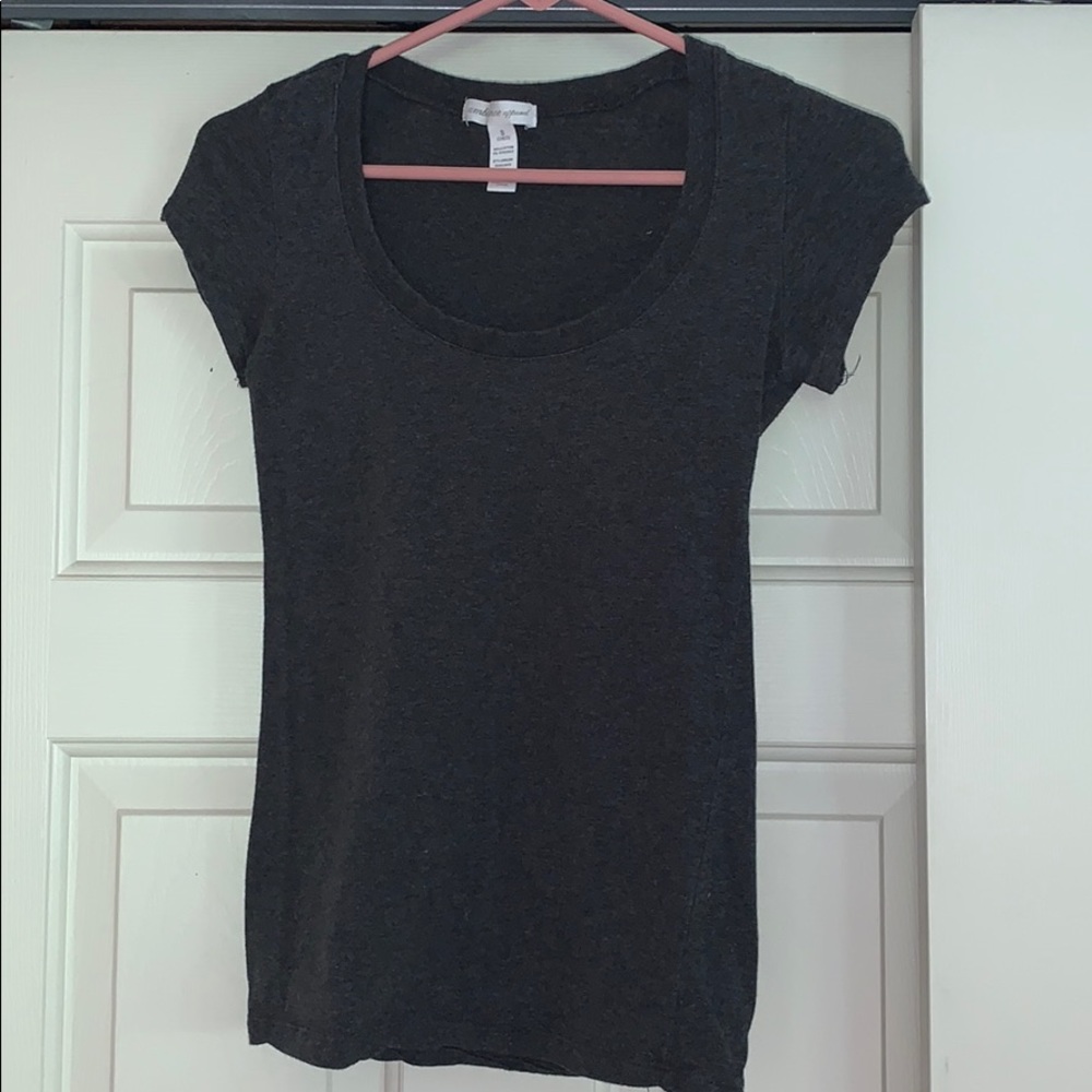 Women’s Fitted Basic Tee